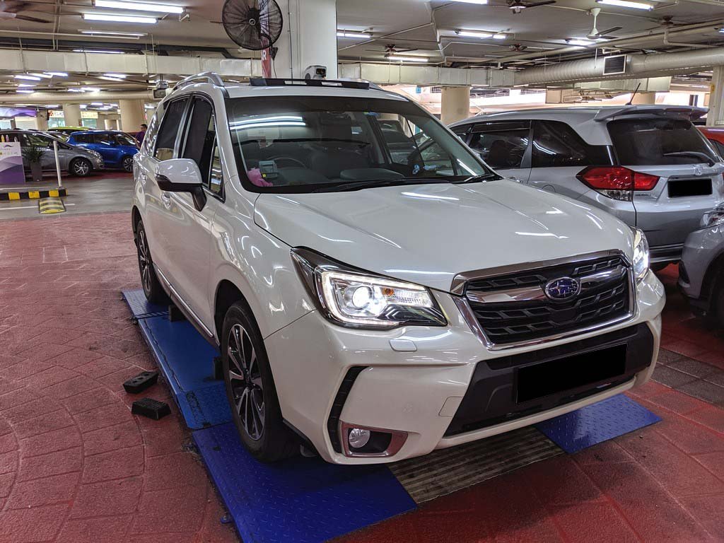 Subaru Forester 2.0XT CVT Sunroof