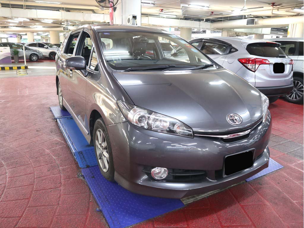Toyota Wish 1.8 CVT