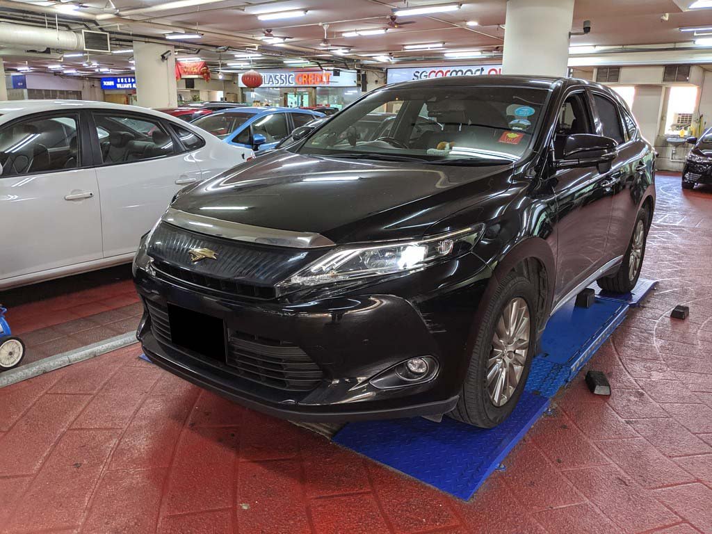 Toyota Harrier Premium 2.0A