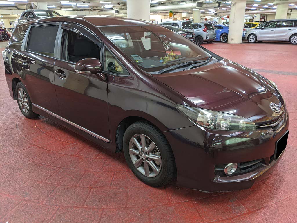 Toyota Wish 1.8 CVT