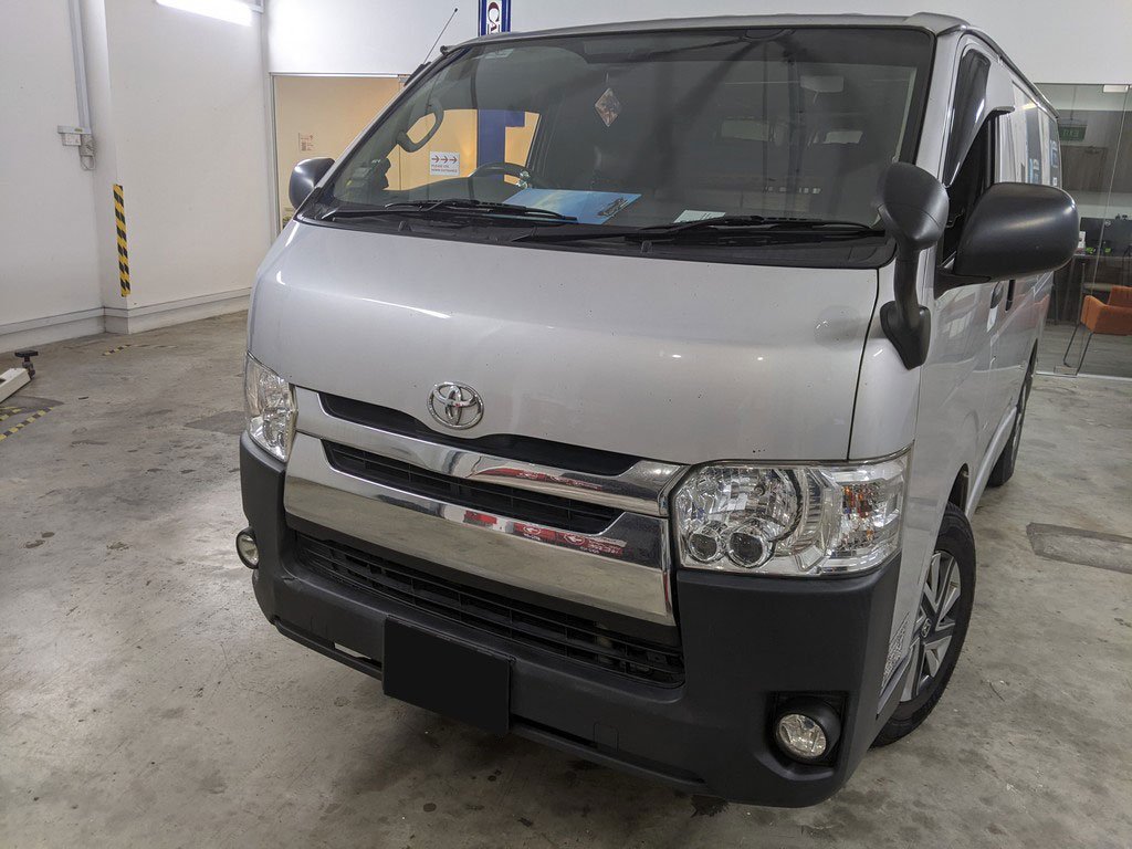 Toyota Hiace Dx 3.0 Auto