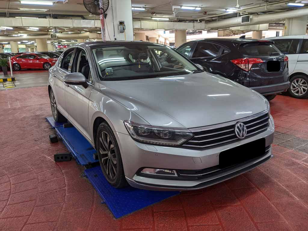Volkswagen Passat B8 1.8 TFSI At Sunroof Nav