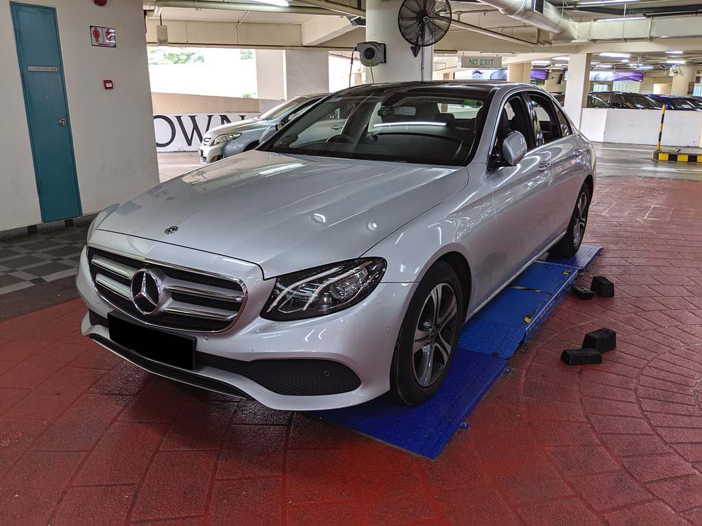 Mercedes Benz E200 AVG Auto