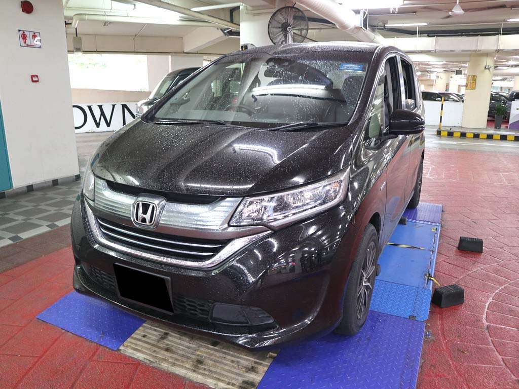 Honda Freed 1.5G Auto (Hybrid)
