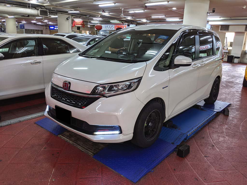 Honda Freed 1.5G Auto 7 Seater (Hybrid)