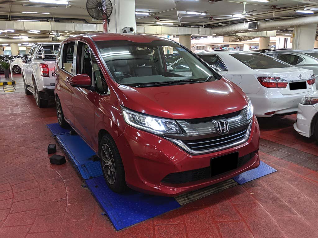 Honda Freed 1.5G Auto (Hybrid)
