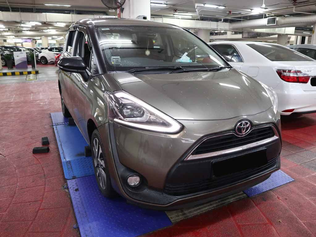 Toyota Sienta Elegance (Auto)