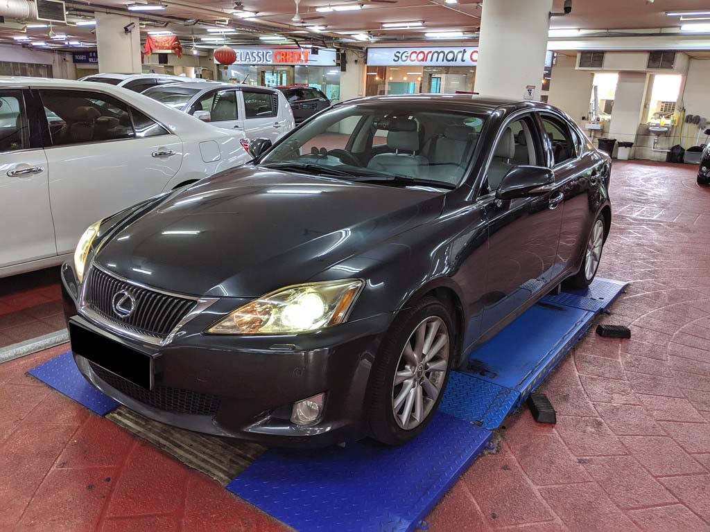 Lexus IS250 Auto LUX FL (COE Till 01/2029)