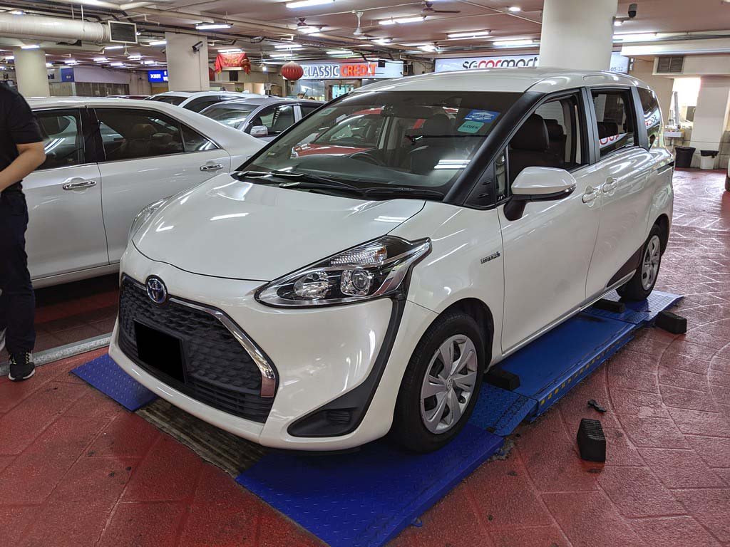 Toyota Sienta 7 Seater 1.5X CVT (Hybrid)