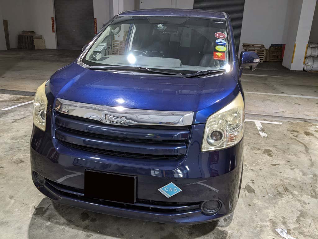Toyota Noah 2.0x Bi Fuel A (COE Till 11/2023) (CNG)