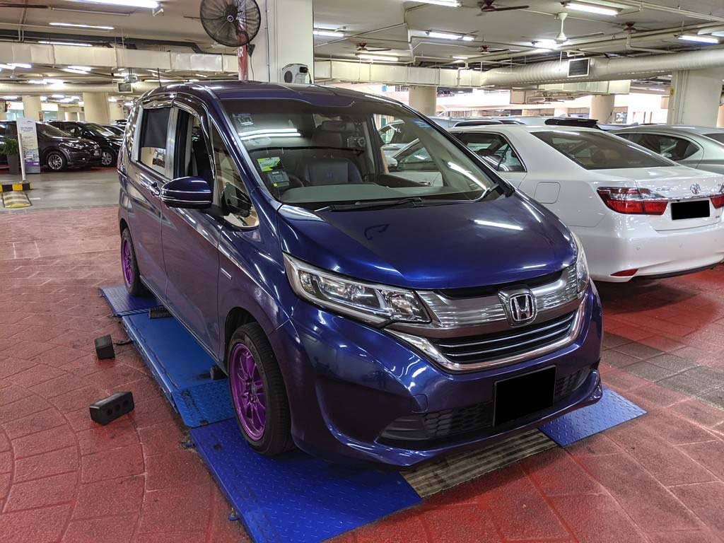 Honda Freed 1.5G Auto (Hybrid)