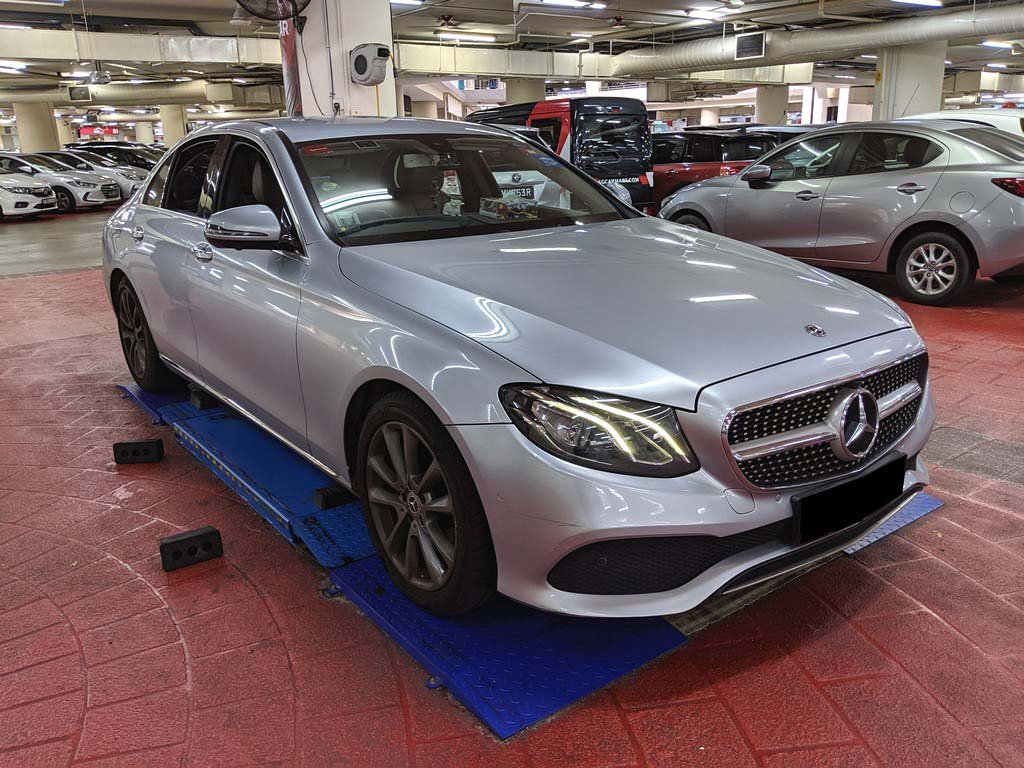 Mercedes Benz E250 AVG (R18 LED)