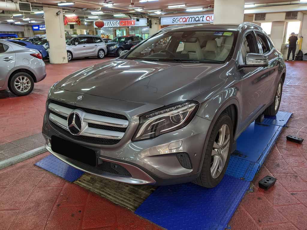 Mercedes Benz GLA180 (R18 BI)