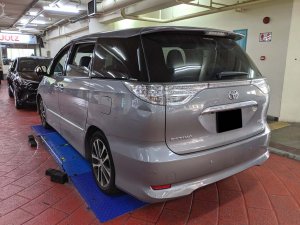 Toyota Estima Aeras Premium Edition 2WD