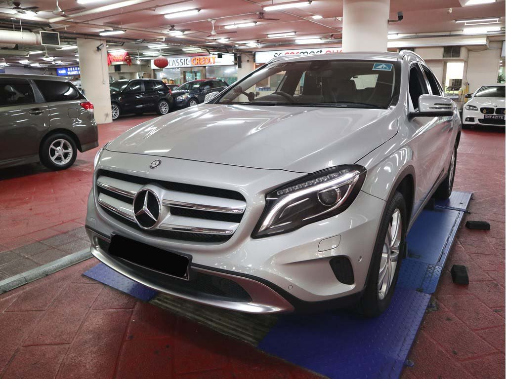 Mercedes Benz GLA180 (R18 BI)