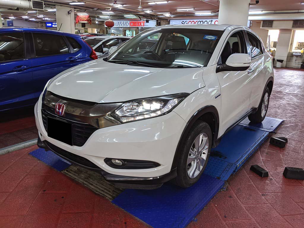 Honda Vezel 1.5X CVT (Hybrid)