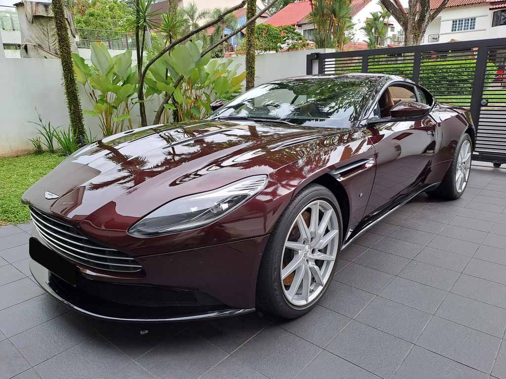 Aston Martin DB11