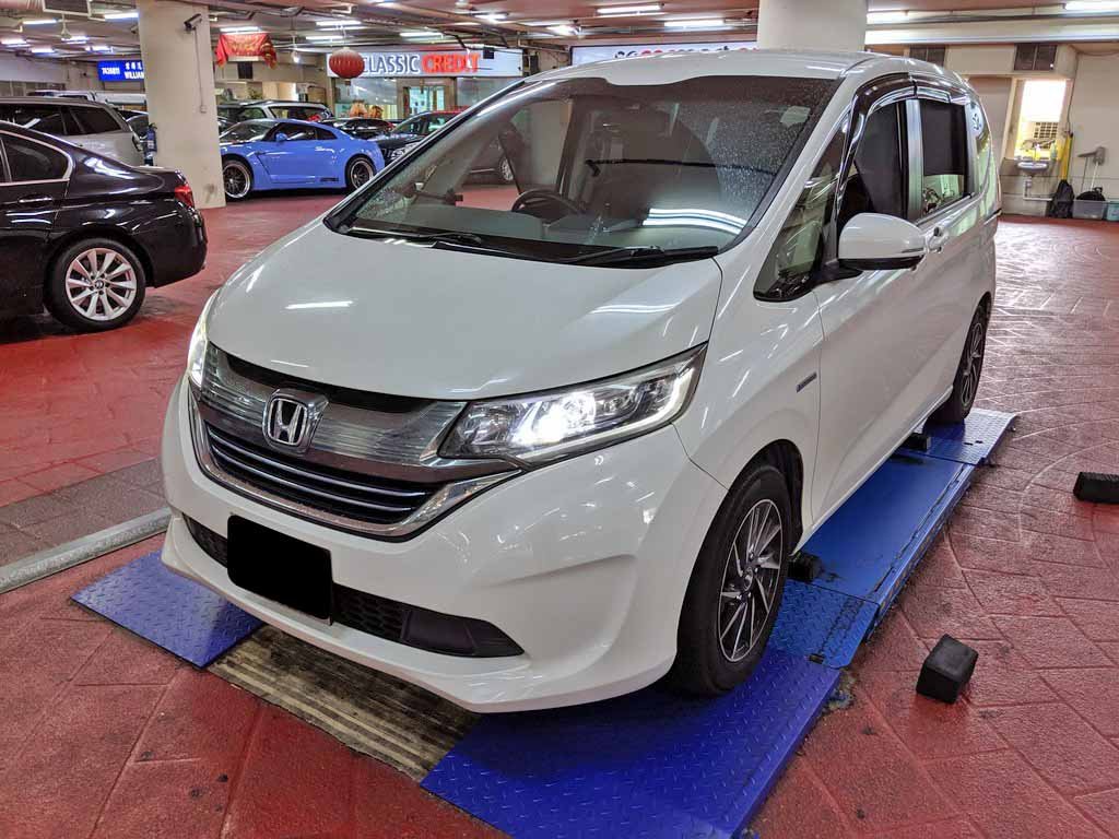Honda Freed 1.5G Auto (Hybrid)