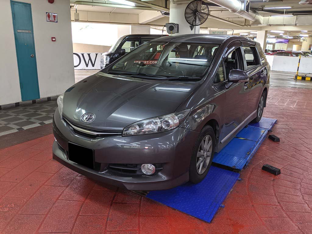 Toyota Wish 1.8 CVT