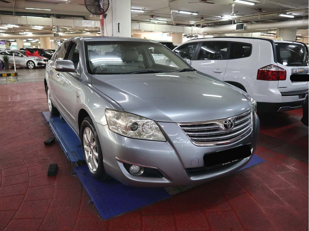 Toyota Camry 2.0 Auto (COE Till 01/2027)