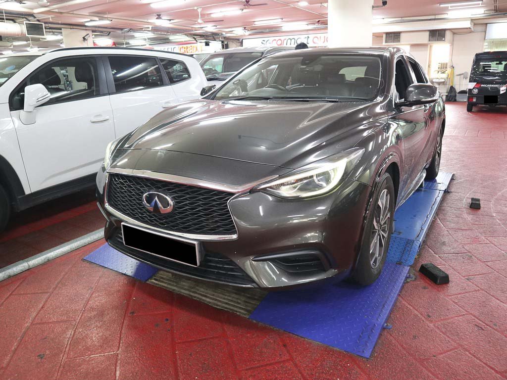 Infiniti Q30 1.5D DCT
