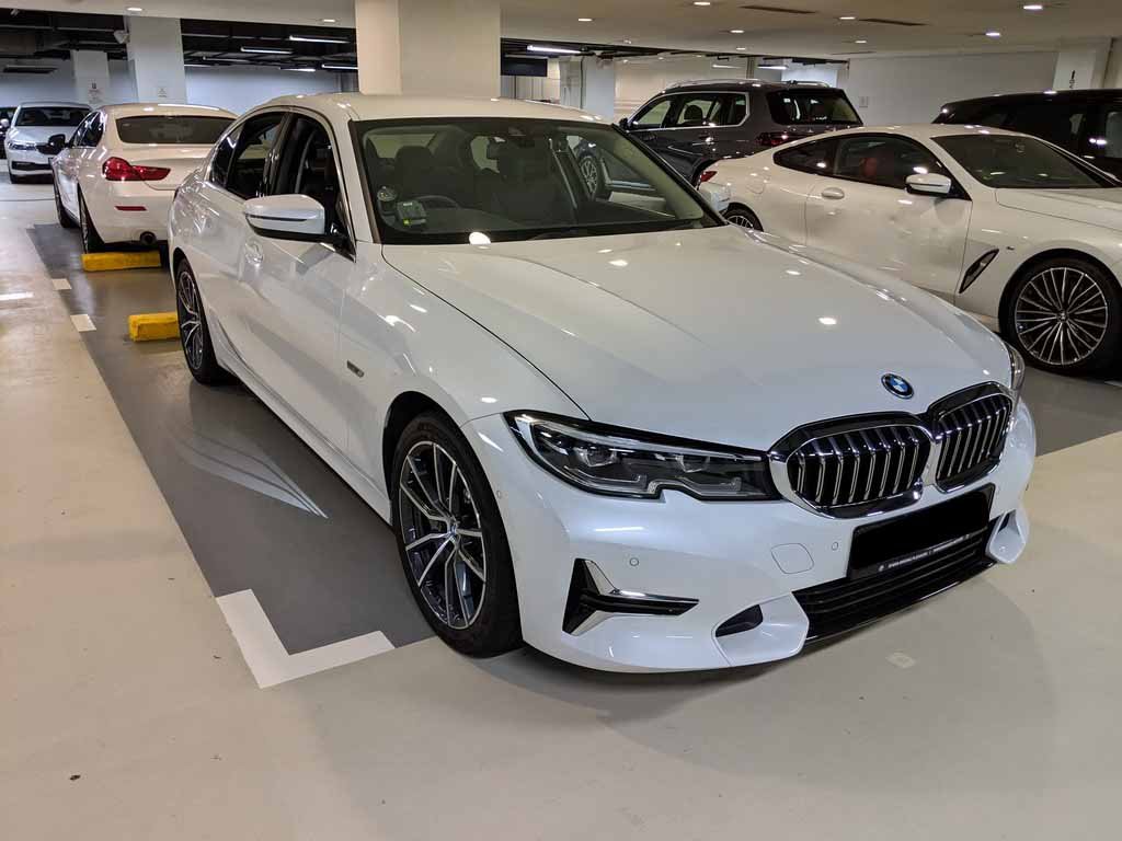 BMW 330E Luxury LED (Plug-in Hybrid)