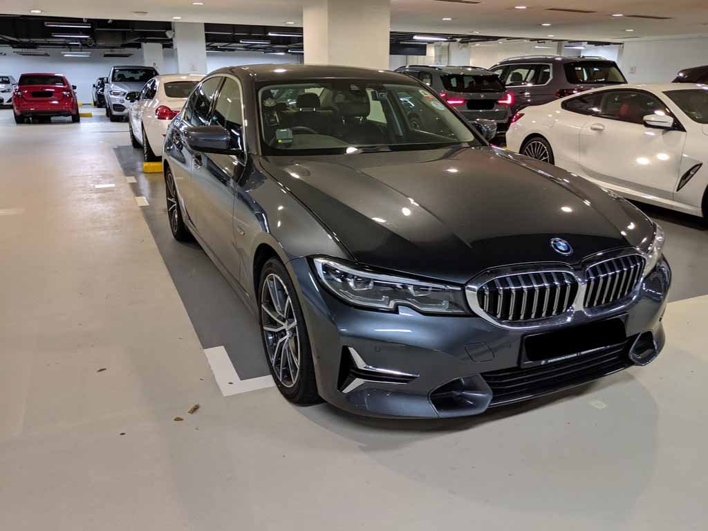 BMW 330E Luxury LED (Plug-in Hybrid)