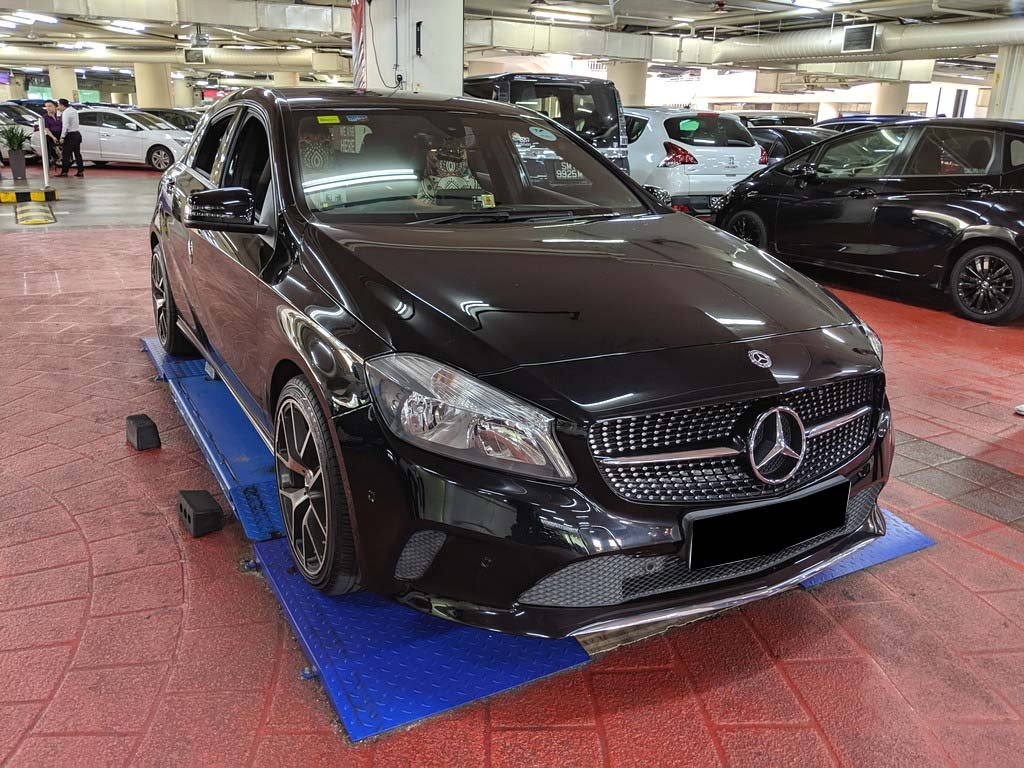 Mercedes Benz A180 FL Style (R17 HLG)