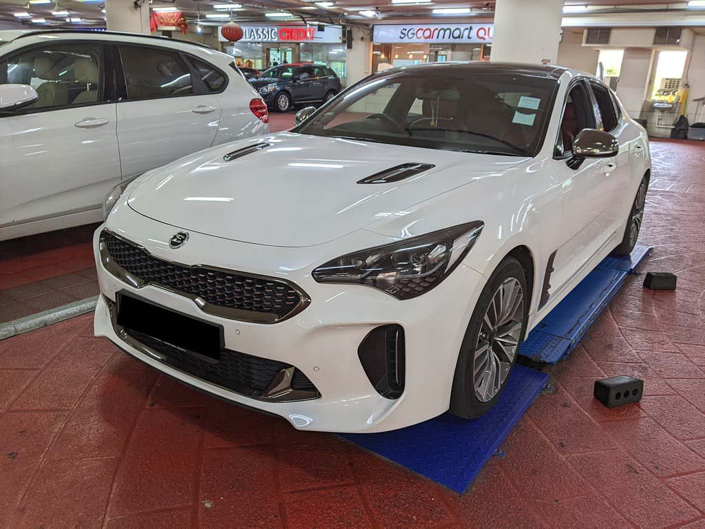 Kia Stinger 2.0a 2wd Sunroof