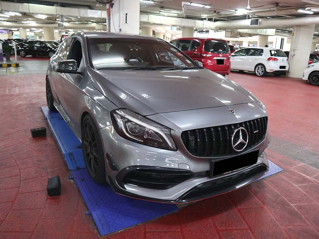 Mercedes Benz AMG A45 4Matic (R19 LED)