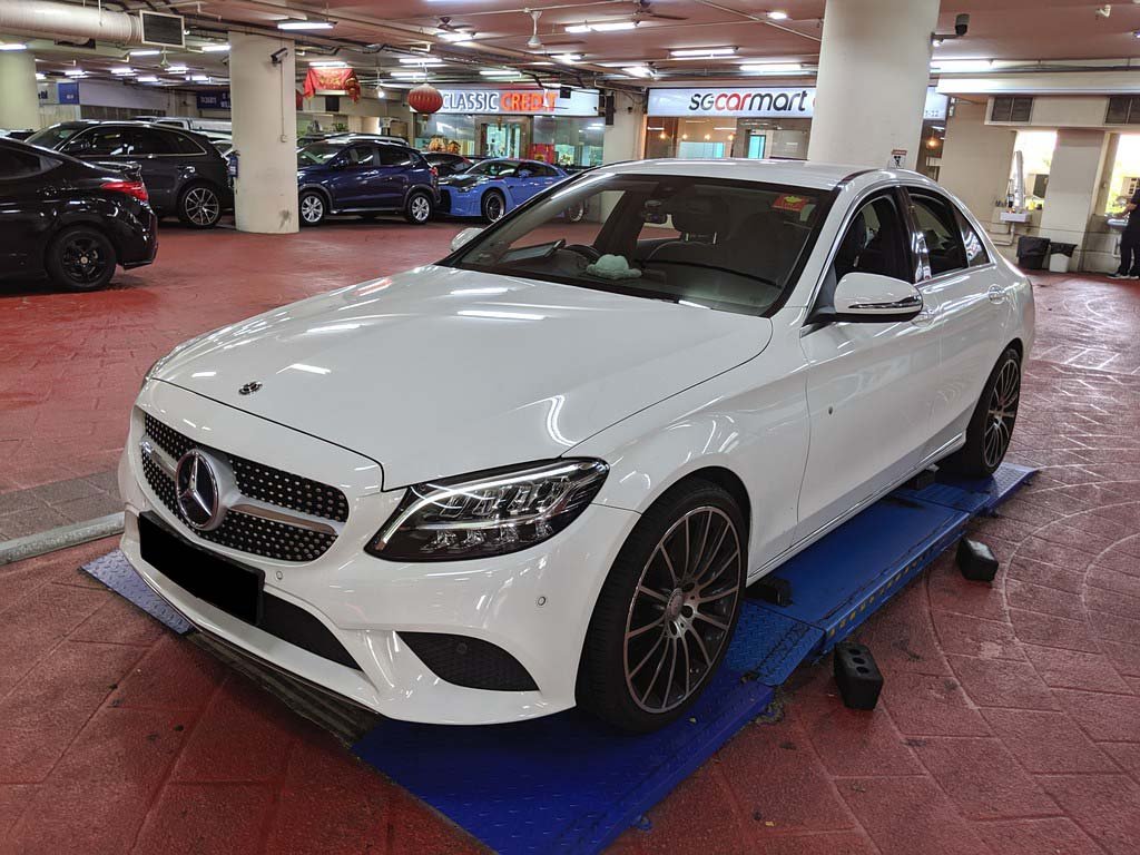 Mercedes Benz C180 Sedan AVG (R17 LED)