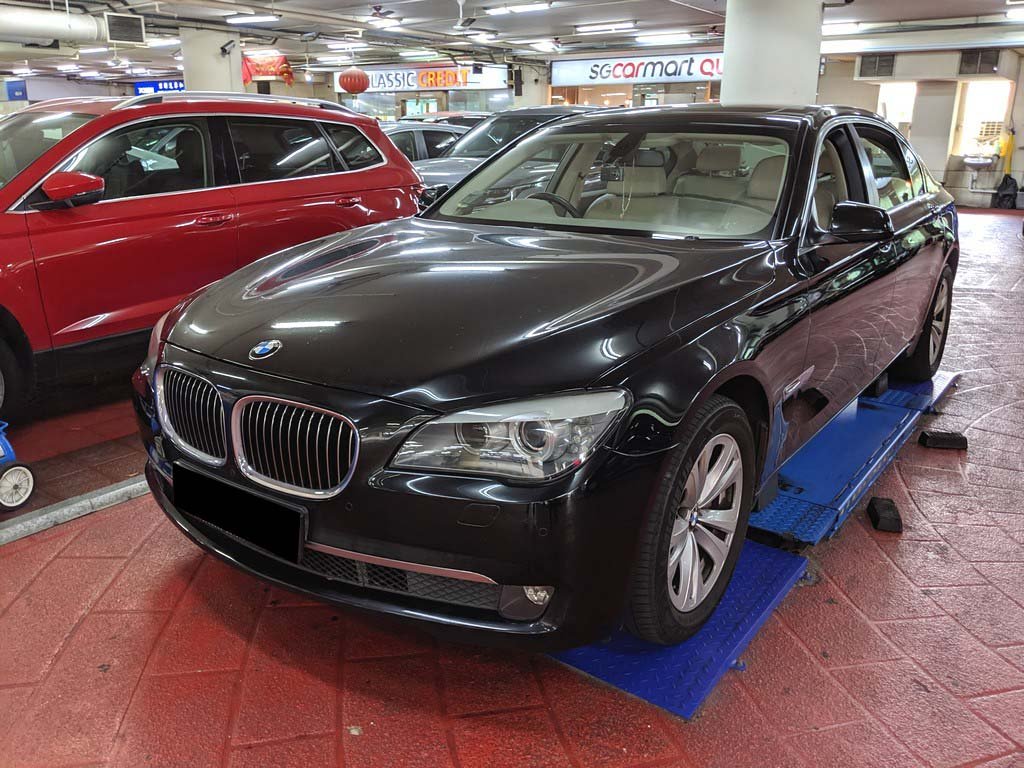 BMW 730LI AT ABS D/AB 2WD 4DR NAV HID SR (COE Till 08/2030)