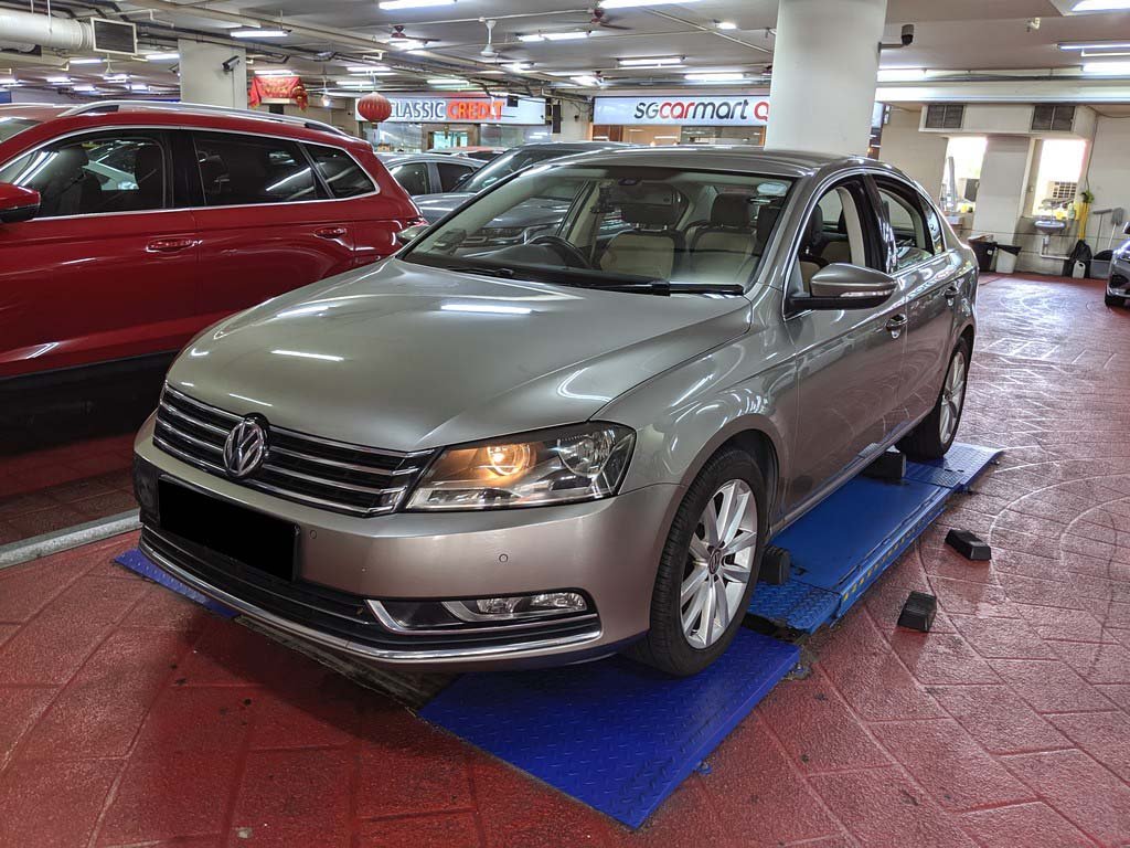 Volkswagen Passat 1.8A TSI 3624H7 (COE Till 12/2026)