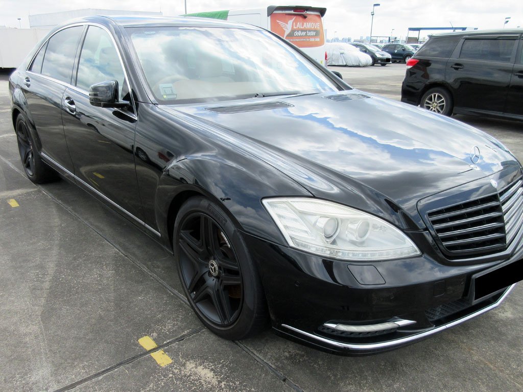 Mercedes Benz S300l (COE Till 05/2029)