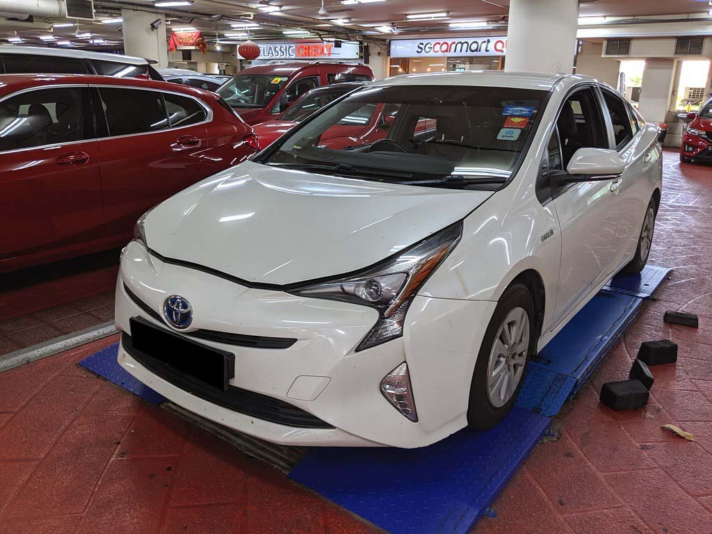 Toyota Prius 1.8 CVT (Hybrid)