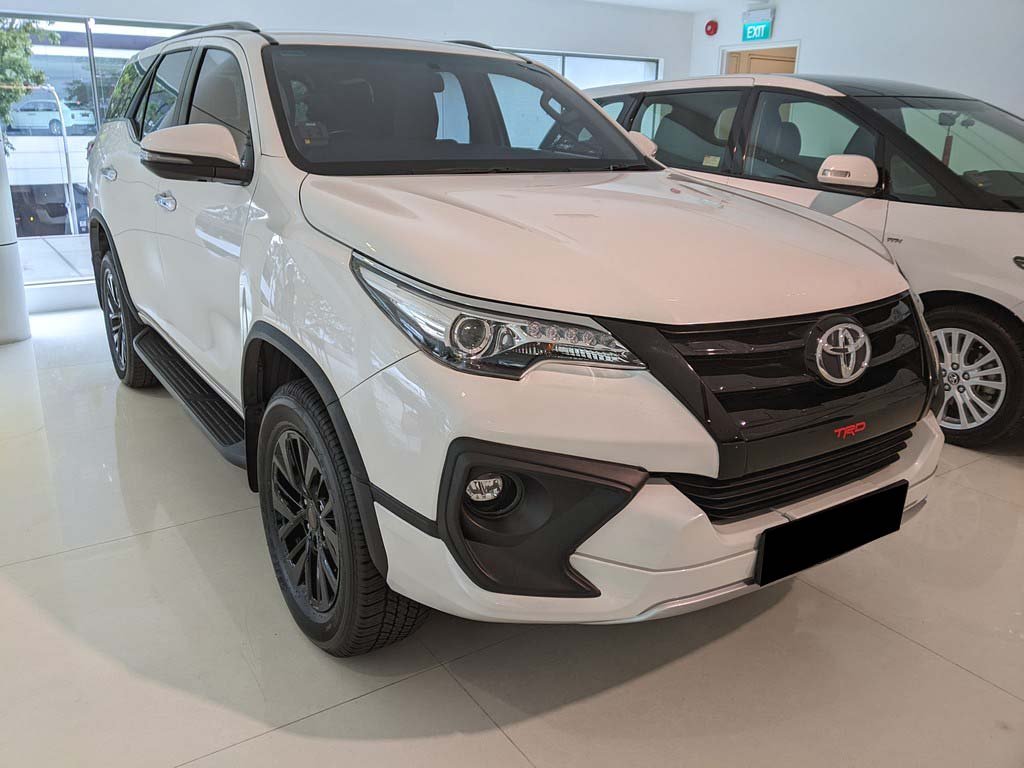 Toyota Fortuner TRD (Auto)