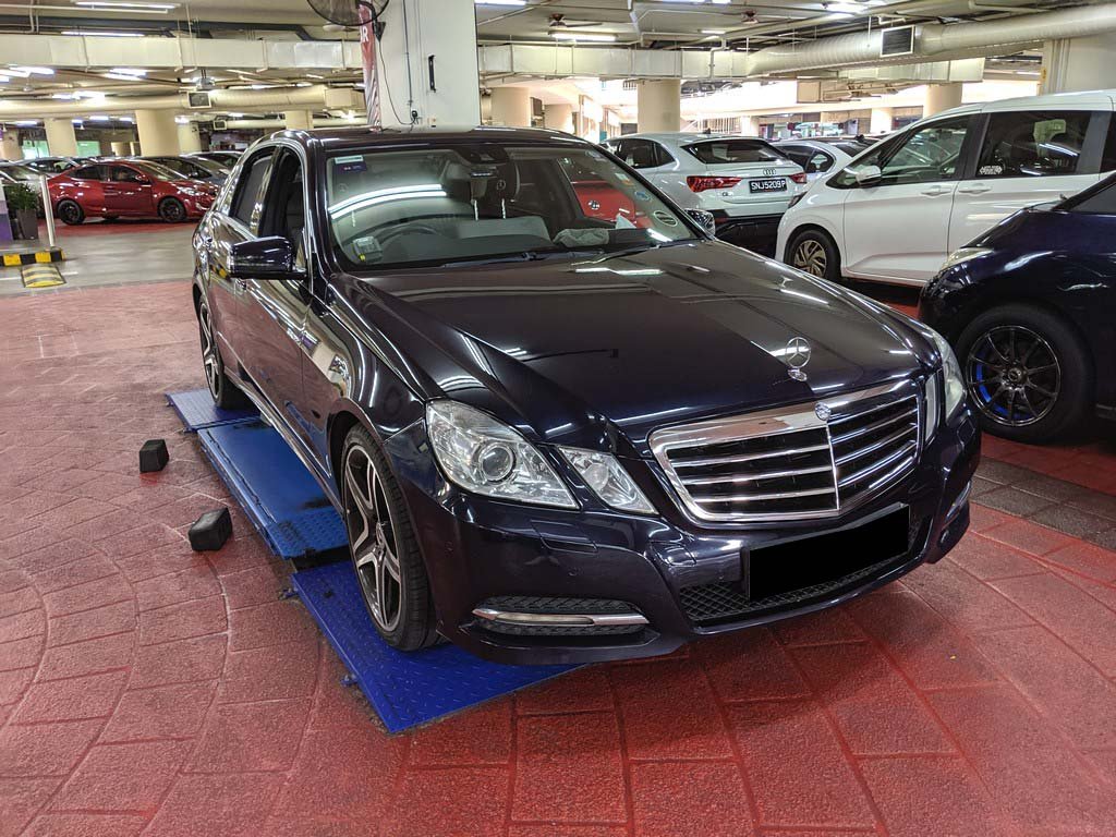 Mercedes Benz E 300 (COE Till 01/2031)