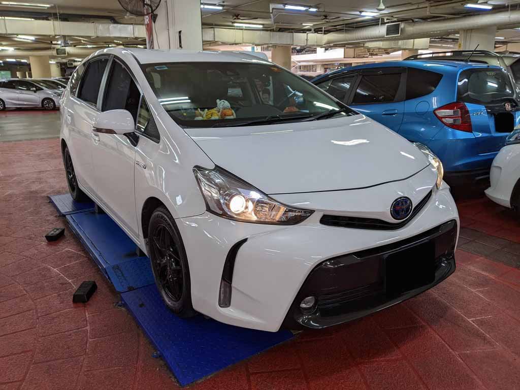 Toyota Prius Alpha 1.8s Cvt (Hybrid)