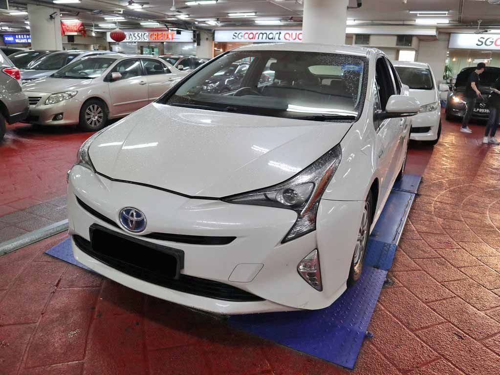Toyota Prius 1.8 CVT (Hybrid)