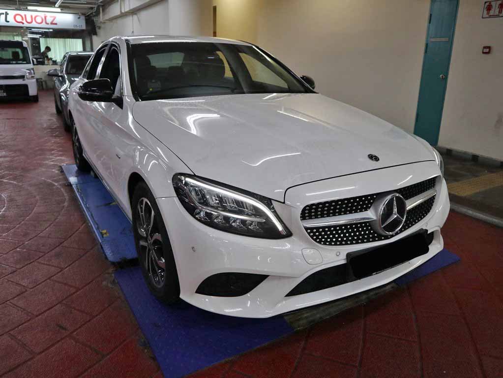 Mercedes Benz C180 Sedan AVG (R17 Led)