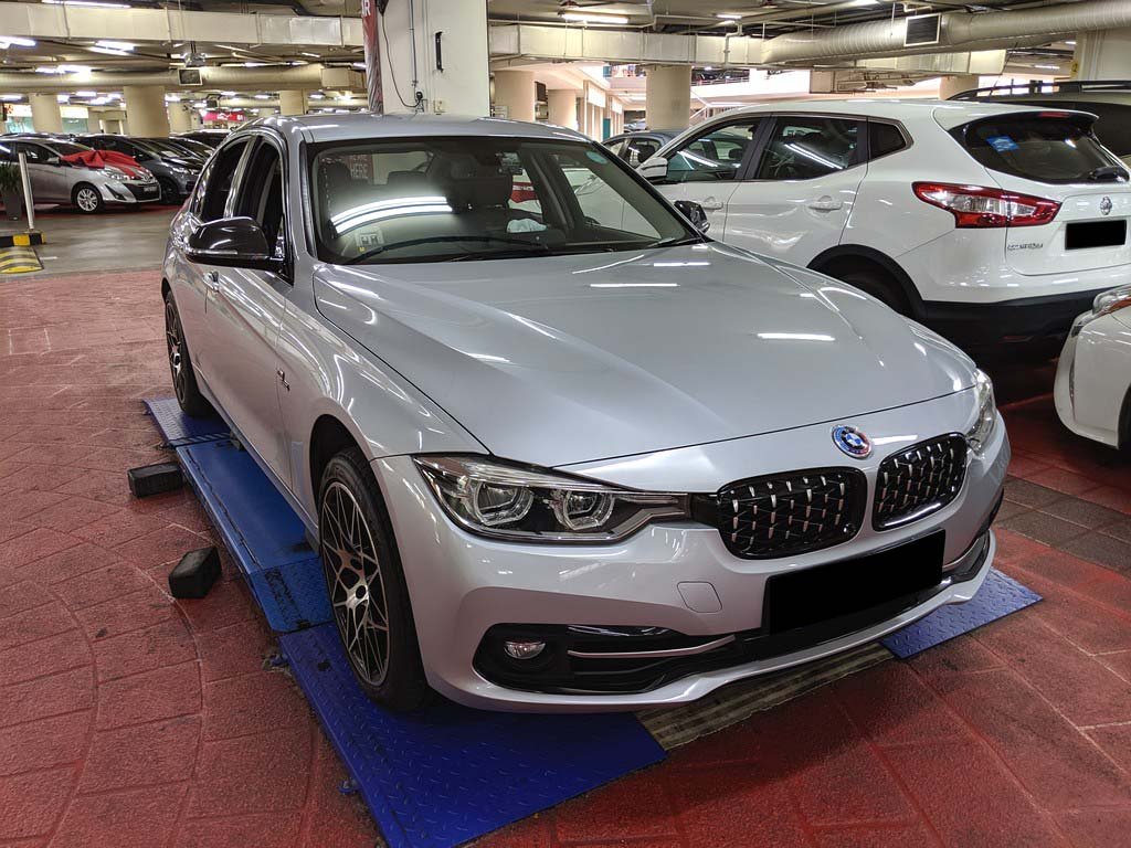 BMW 318I Sedan LED NAV