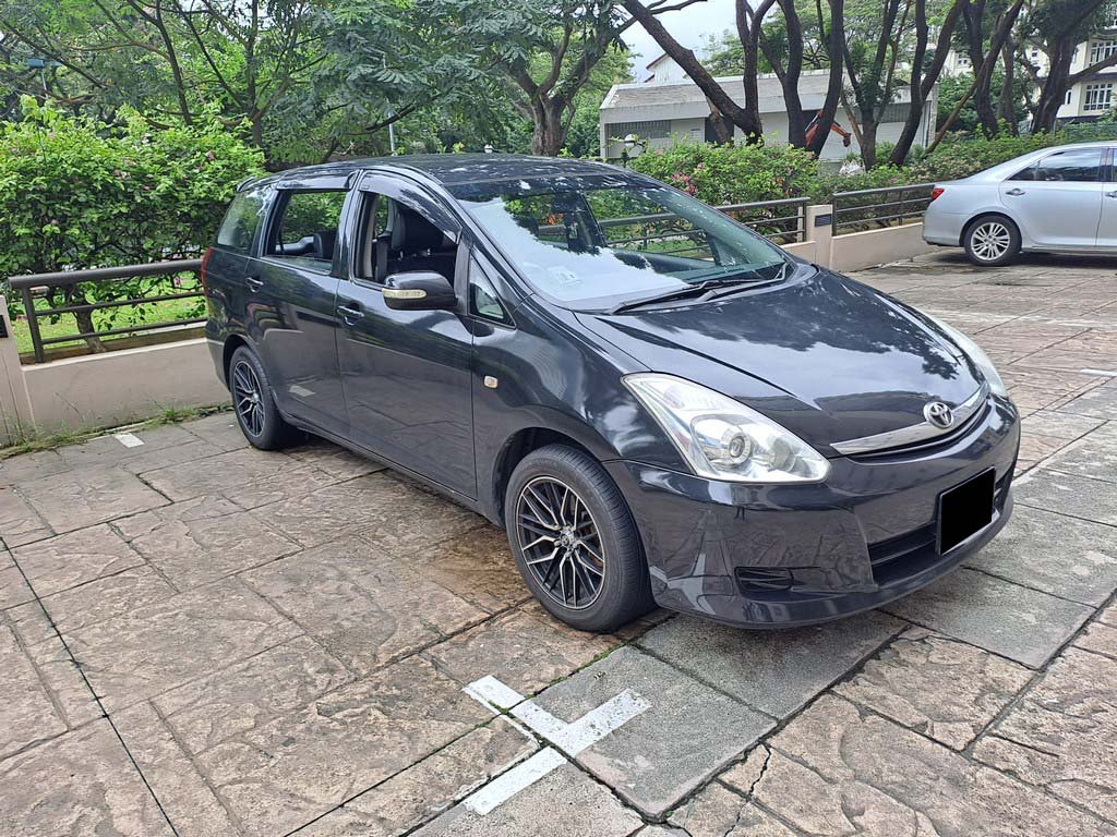 Toyota Wish 1.8 Auto (COE Till 04/2024)