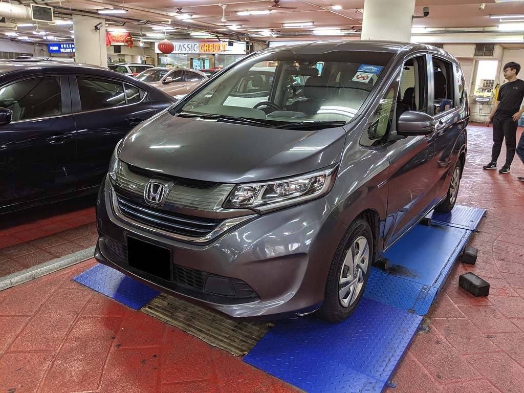 Honda Freed 1.5G Auto (Hybrid)