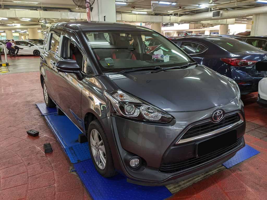 Toyota Sienta Standard (Auto)