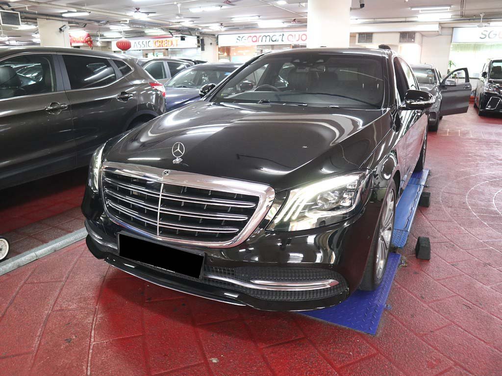 Mercedes Benz S450L (R19 Led)
