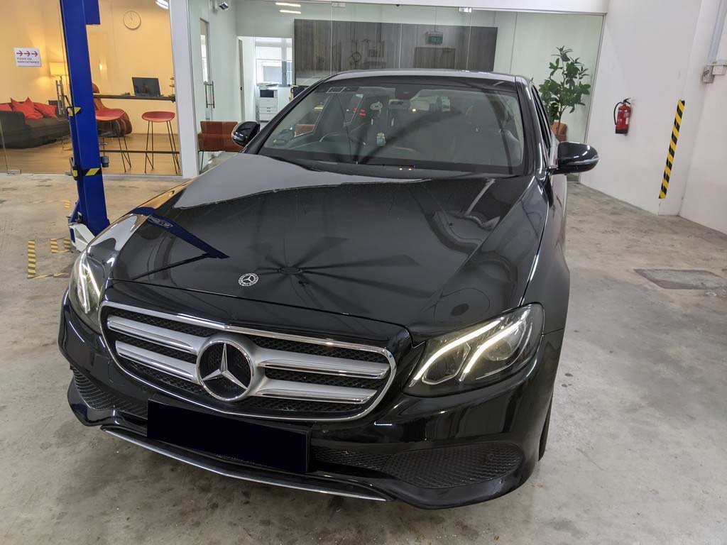 Mercedes Benz E180 Sedan Avg