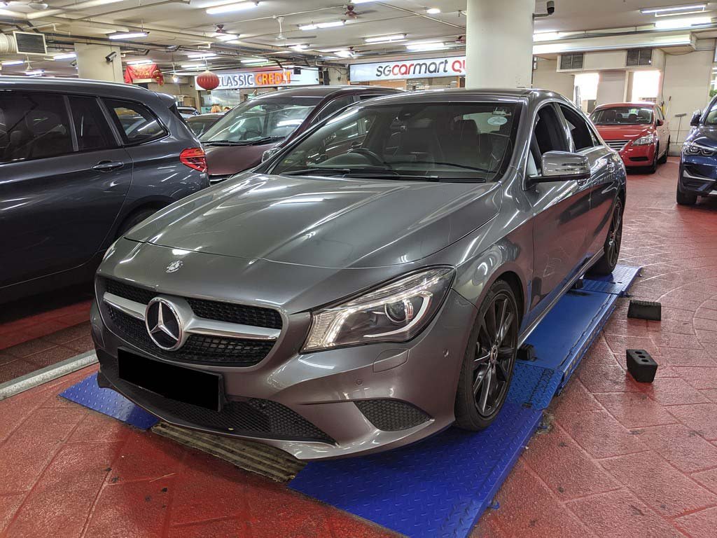 Mercedes Benz CLA180 (R18 BI)