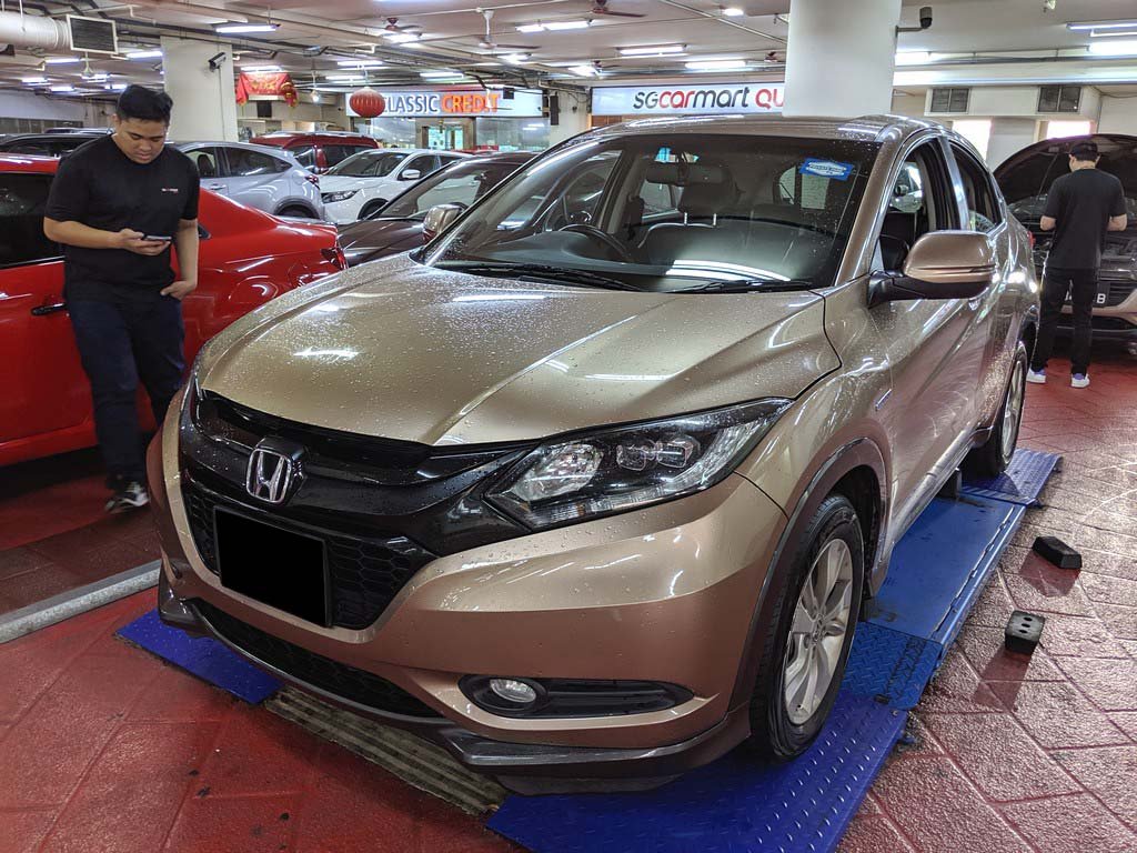 Honda Vezel 1.5X Auto (Hybrid)