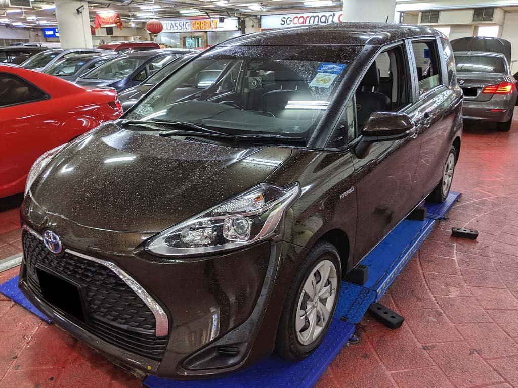 Toyota Sienta 1.5G CVT (Hybrid)