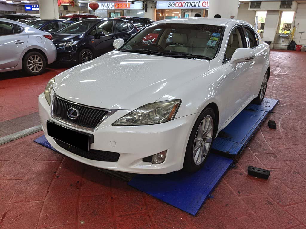 Lexus IS250 Auto STD FL (COE Till 04/2029)